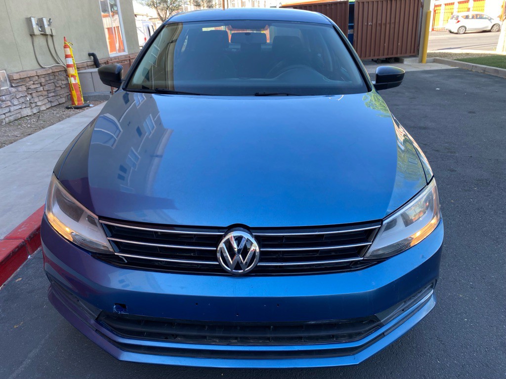 2015 Volkswagen Jetta Image 2
