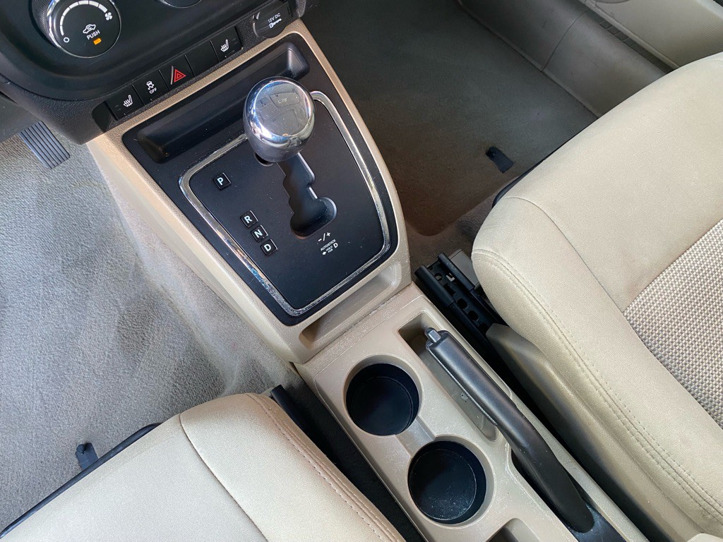 2011 Jeep Compass Image 10
