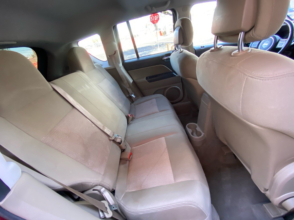 2011 Jeep Compass Image 13
