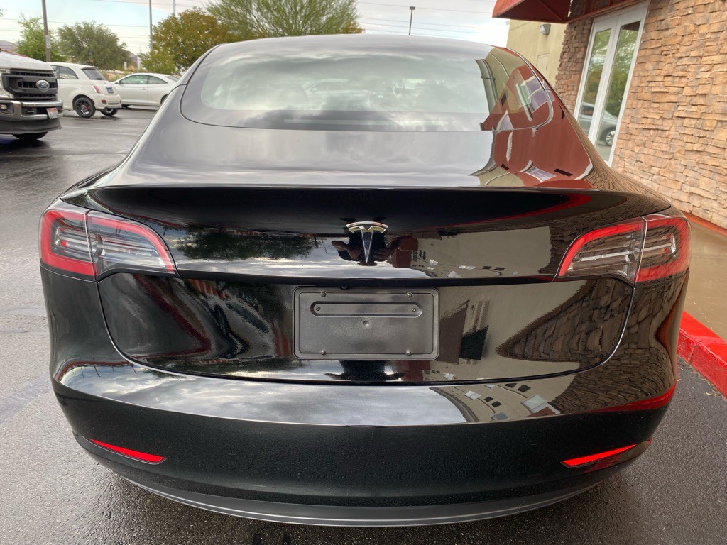 2023 Tesla Model 3 Image 5