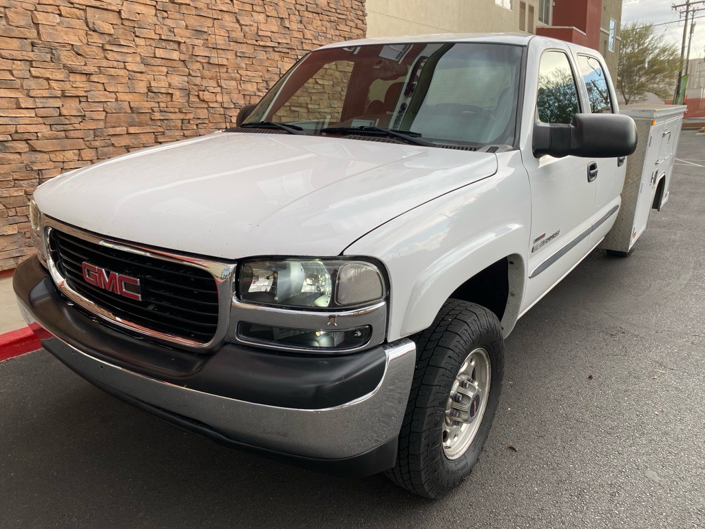 2004 GMC Sierra Image 1