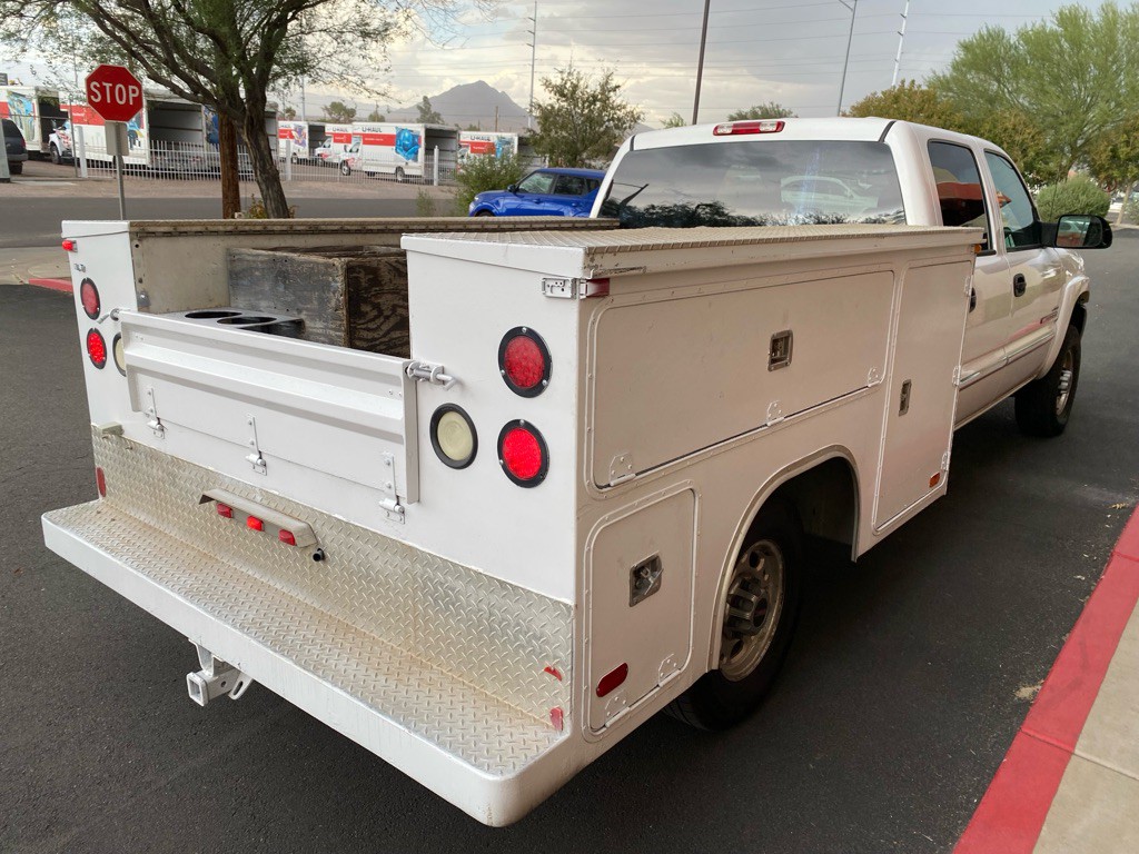 2004 GMC Sierra Image 4