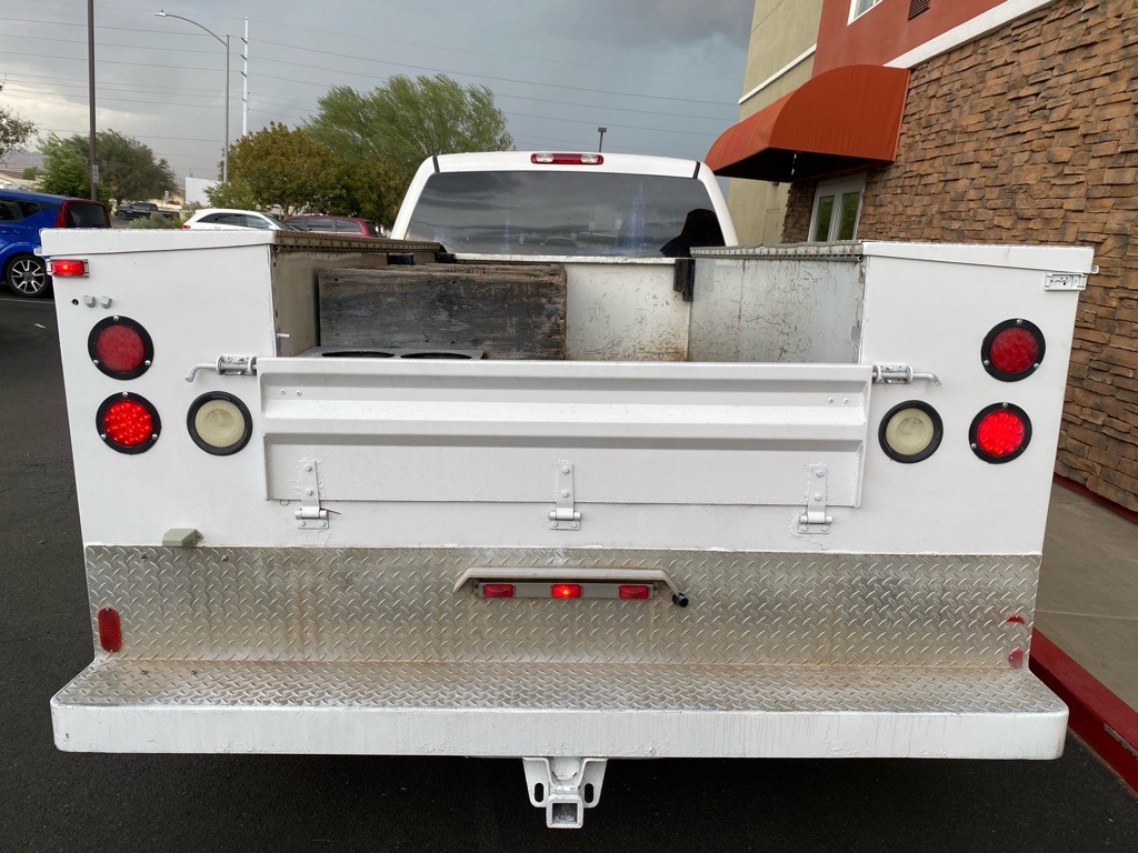 2004 GMC Sierra Image 5