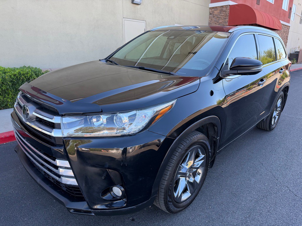 2018 Toyota Highlander Image 1