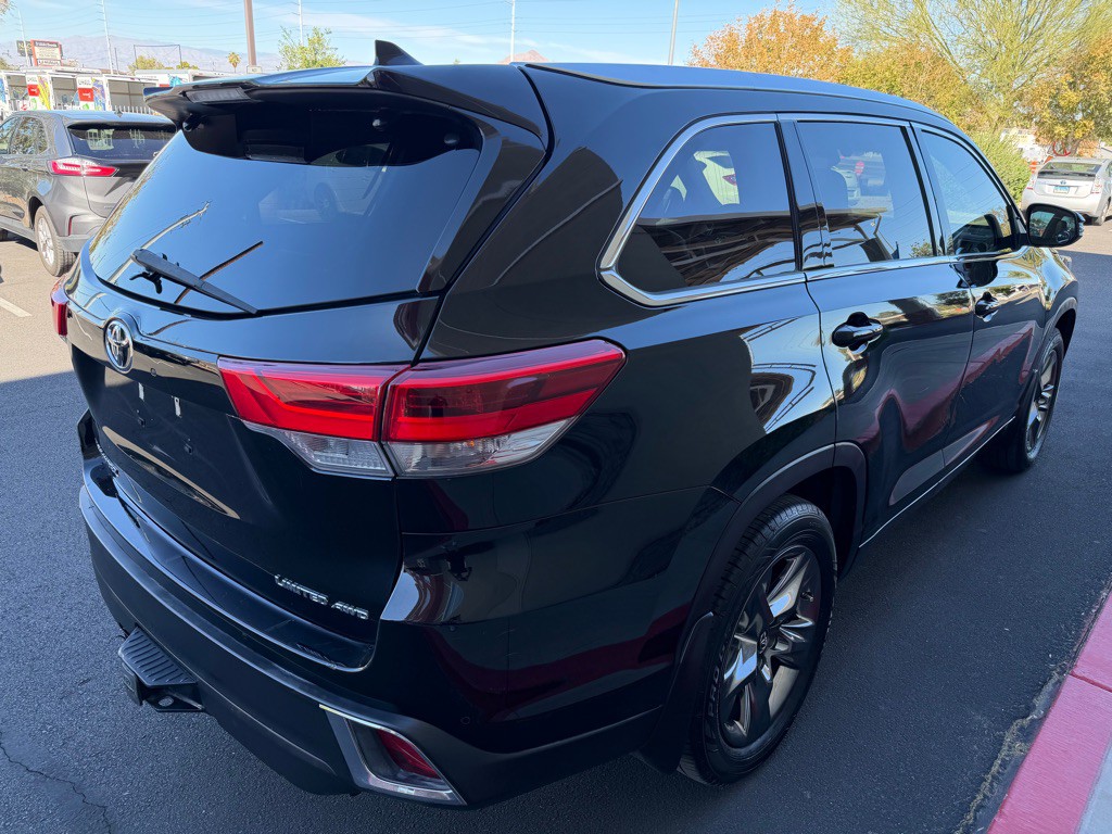 2018 Toyota Highlander Image 4