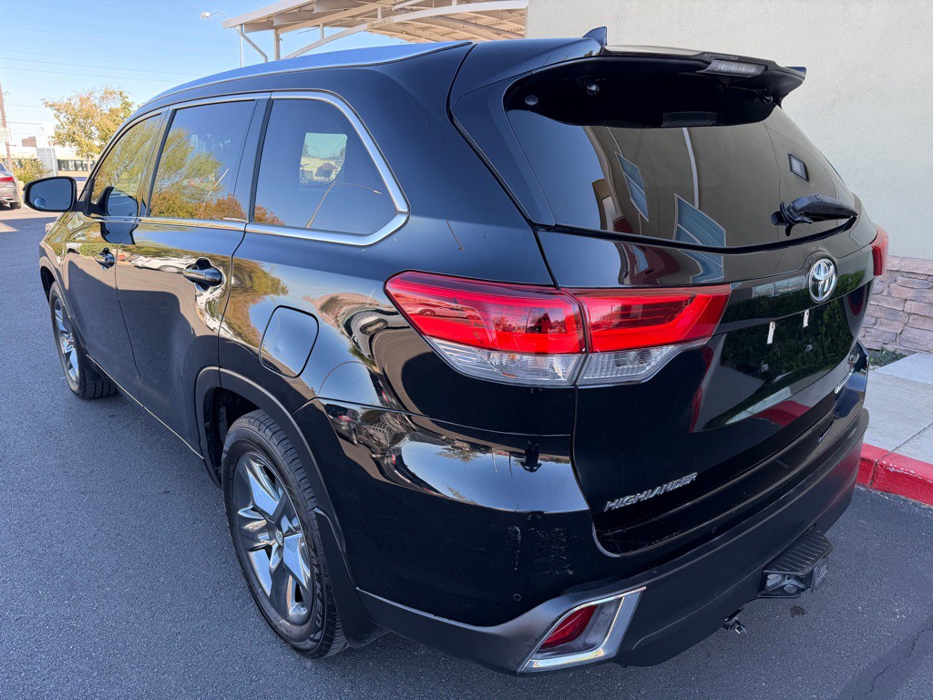 2018 Toyota Highlander Image 6
