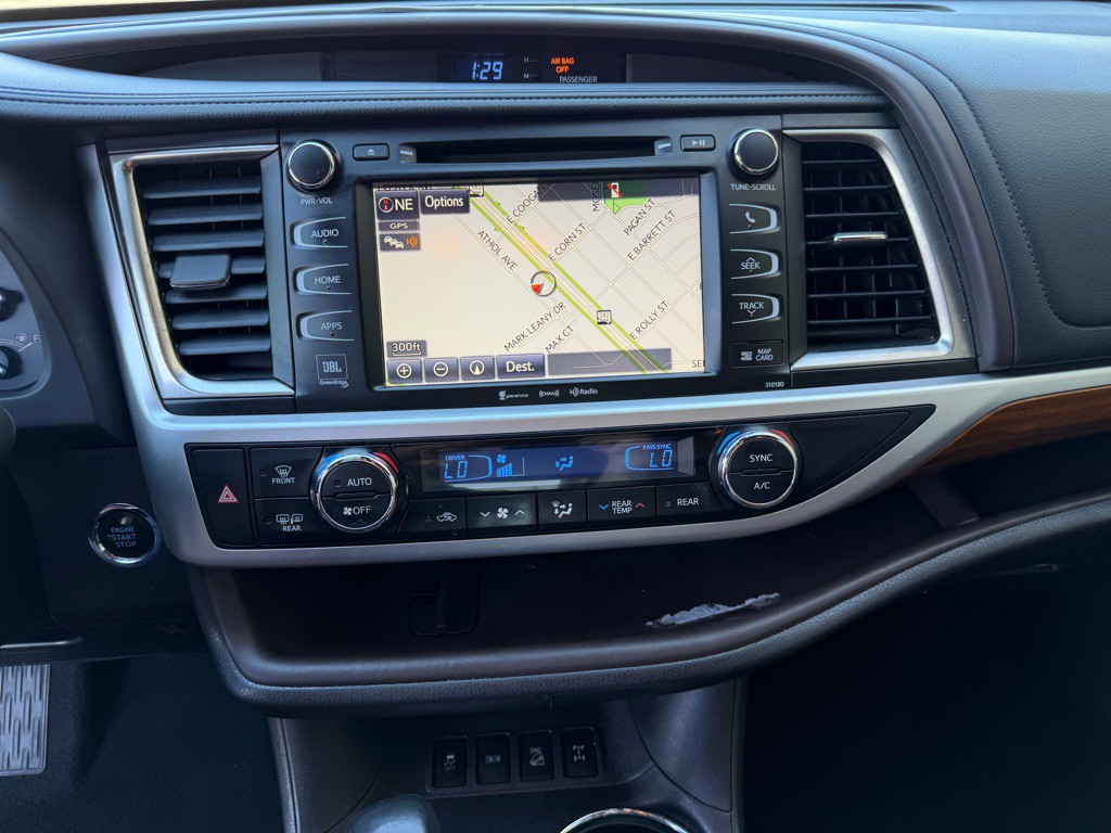 2018 Toyota Highlander Image 9