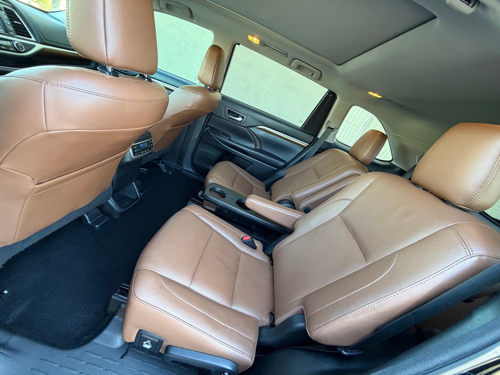 2018 Toyota Highlander Image 11