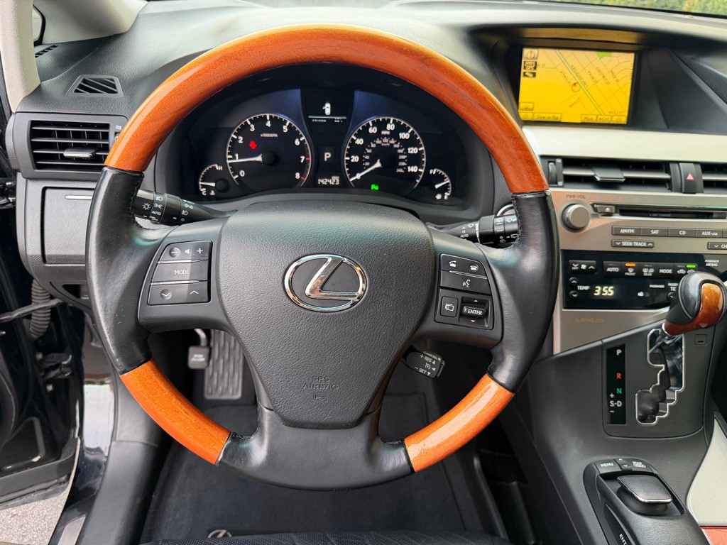 2010 Lexus RX Image 8