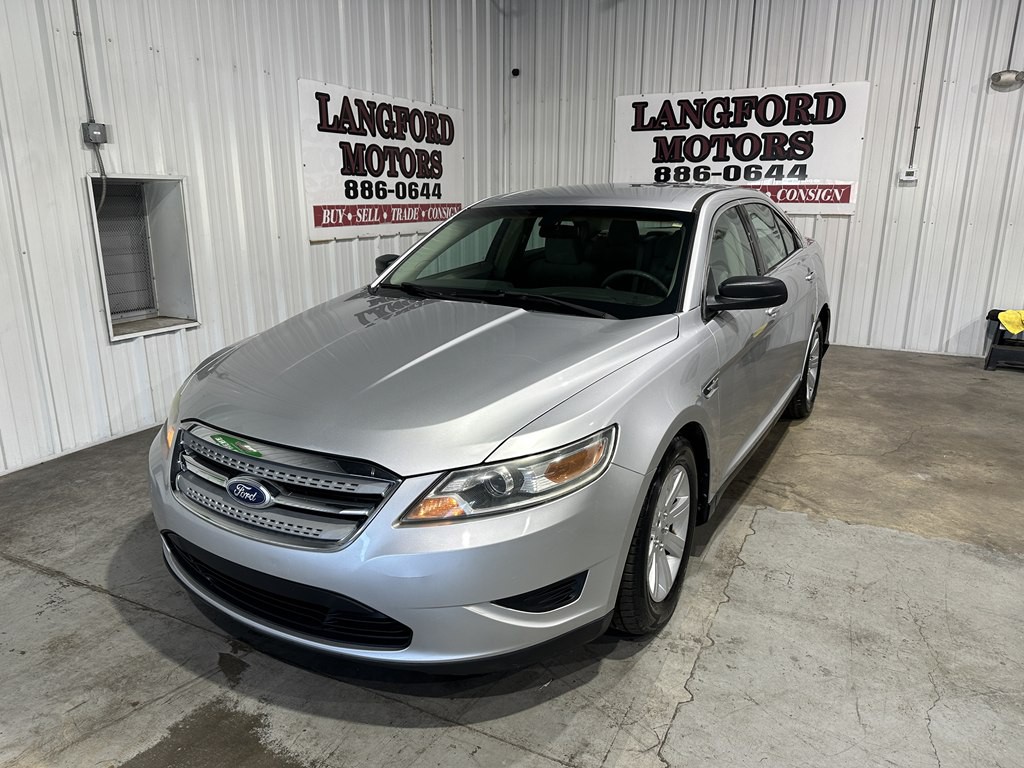 2011 Ford Taurus Image 2