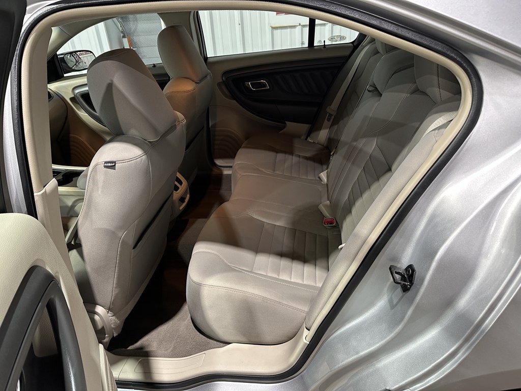 2011 Ford Taurus Image 11