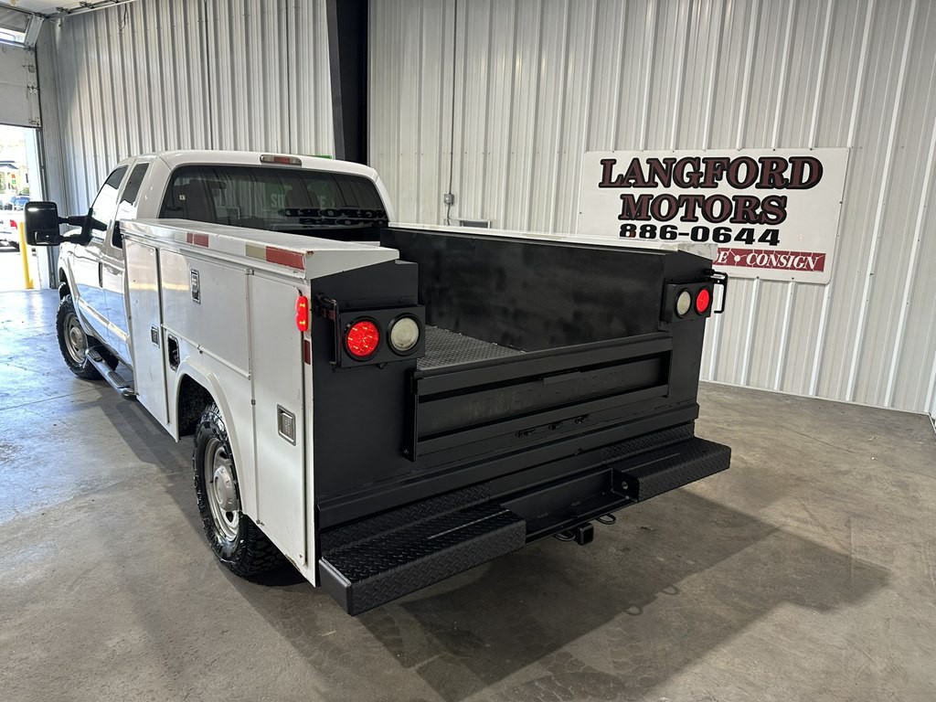 2011 Ford F-250 Image 5