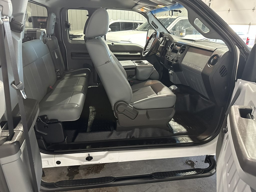 2011 Ford F-250 Image 8