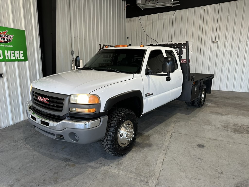2003 GMC Sierra Image 2