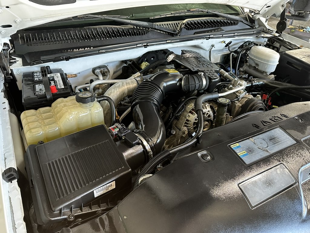 2003 GMC Sierra Image 16