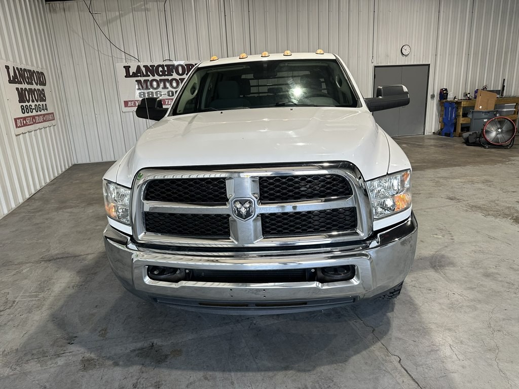 2018 RAM 3500 Image 3