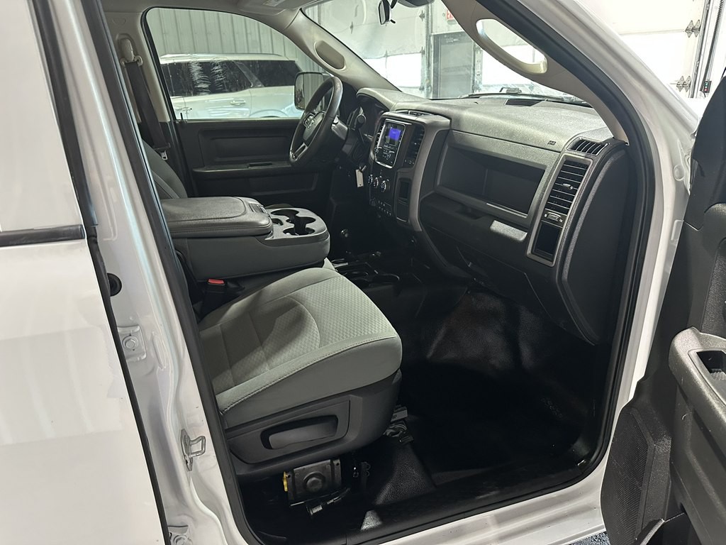 2018 RAM 3500 Image 10