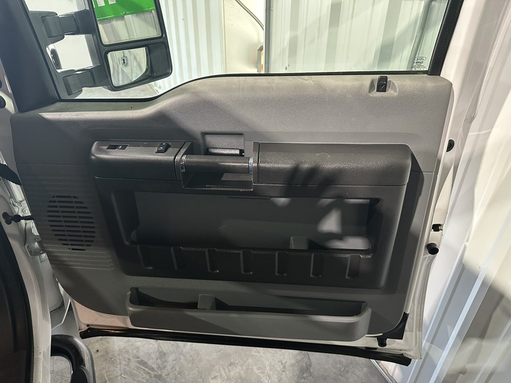 2015 Ford F-250 Image 11