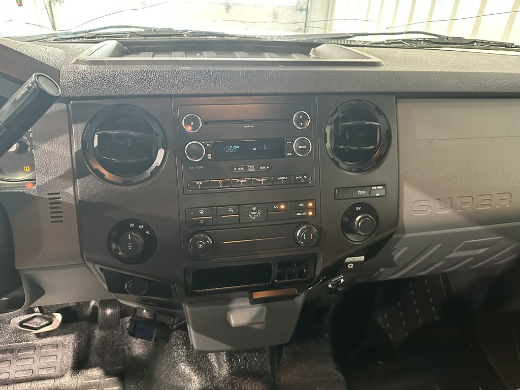 2015 Ford F-250 Image 16