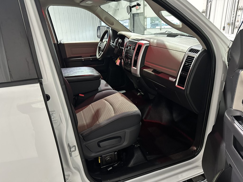 2012 RAM 3500 Image 12
