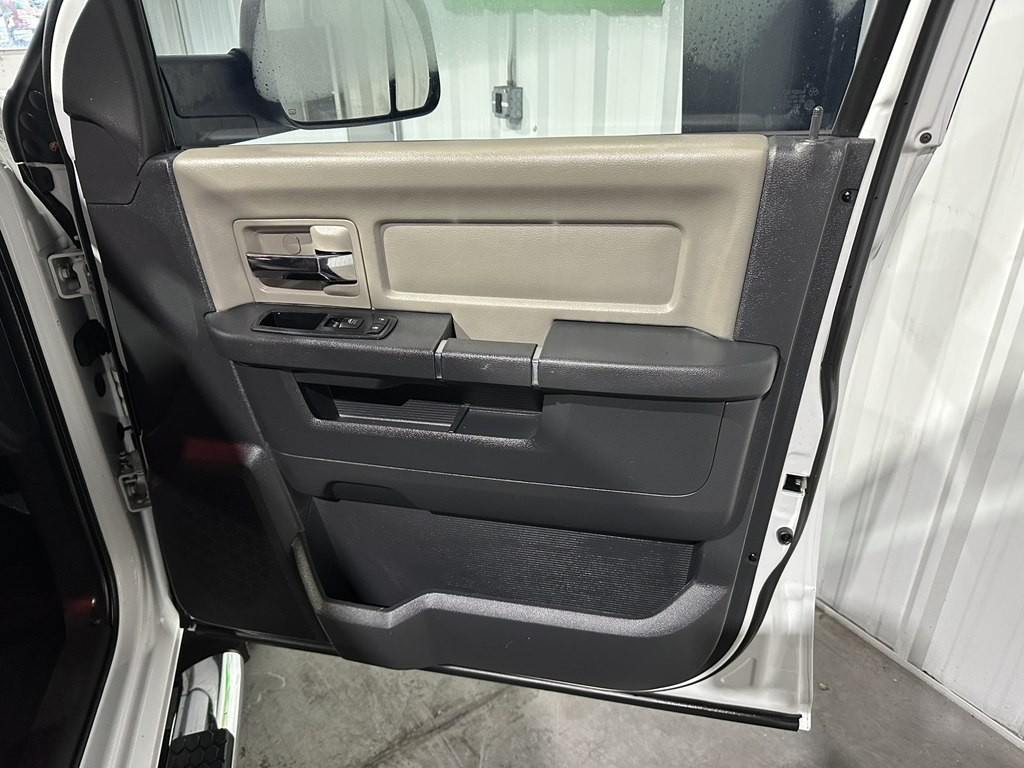 2012 RAM 3500 Image 13