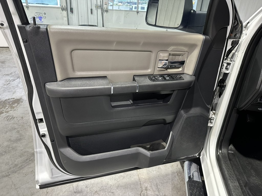 2012 RAM 3500 Image 16