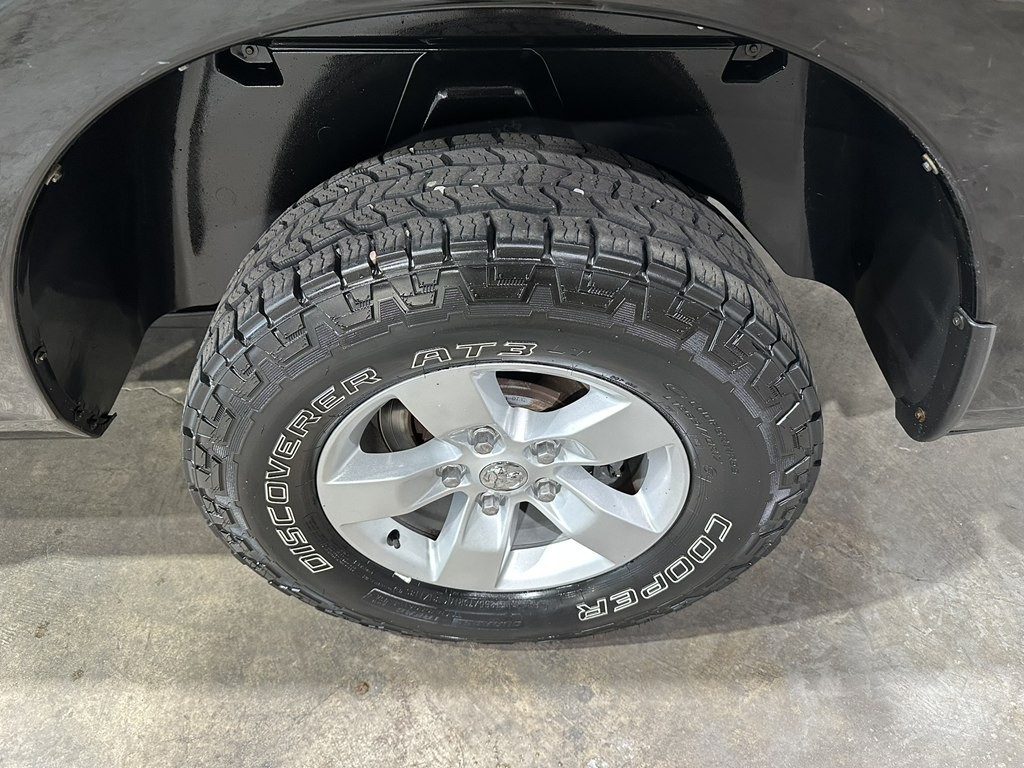 2014 RAM 1500 Image 5