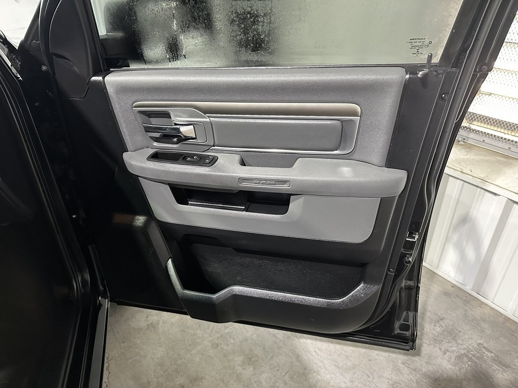 2014 RAM 1500 Image 12
