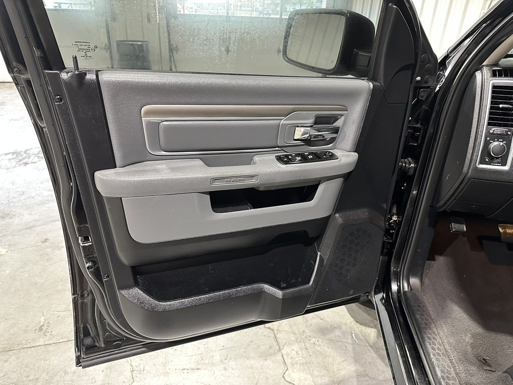 2014 RAM 1500 Image 15