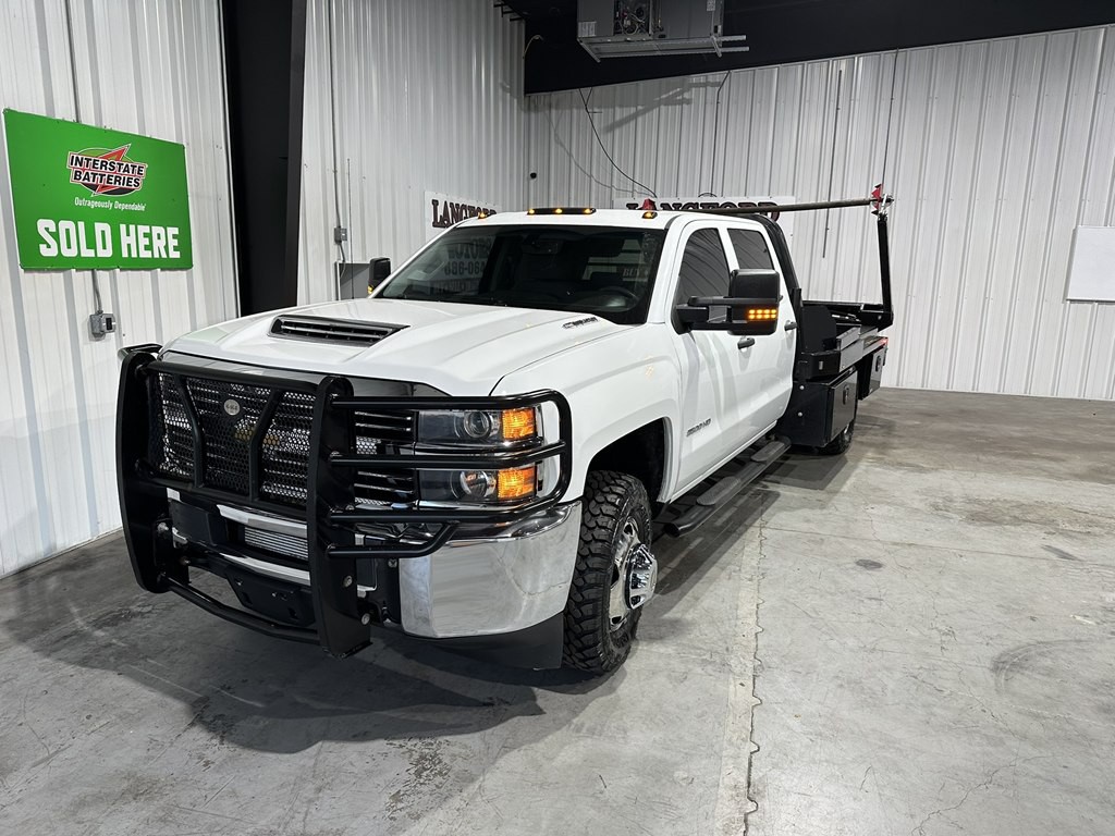2018 Chevrolet Silverado 1500 Image 2