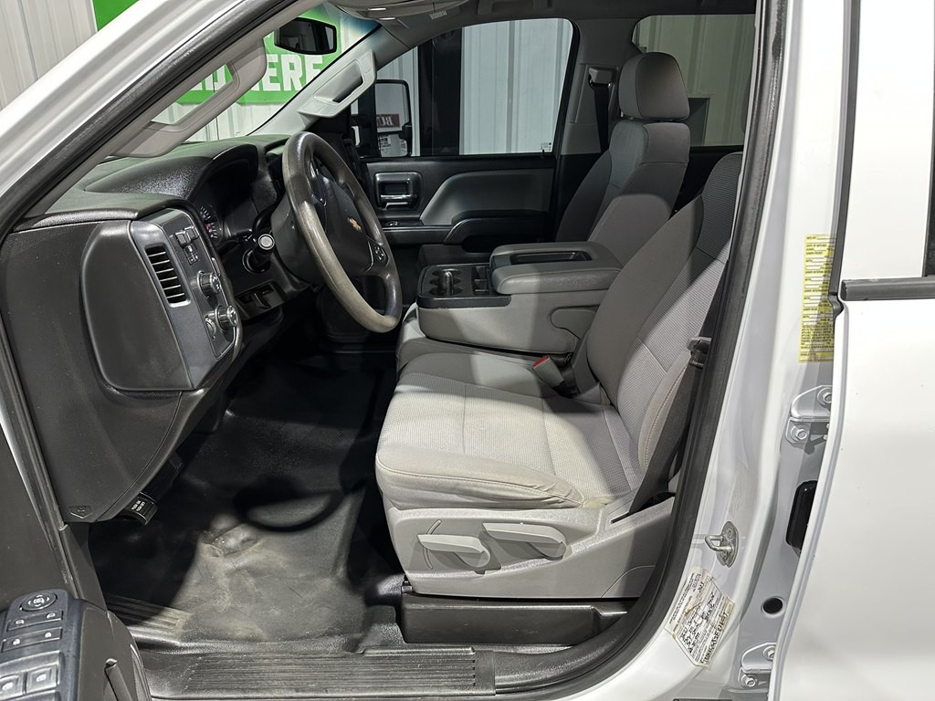 2018 Chevrolet Silverado 1500 Image 12