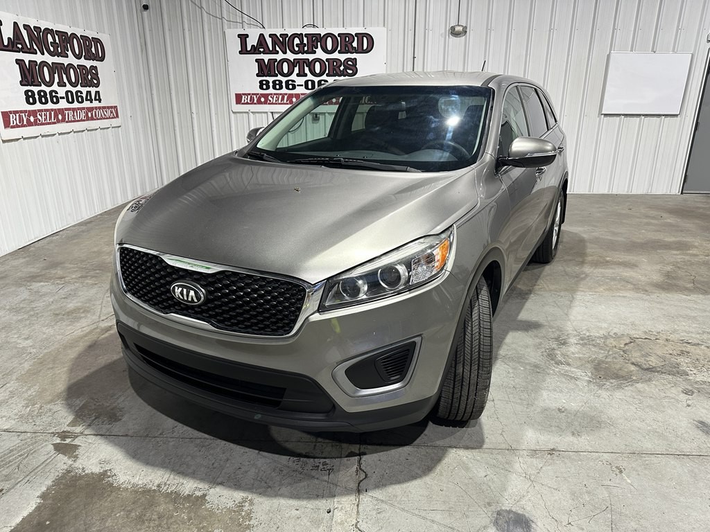 2016 Kia Sorento Image 2