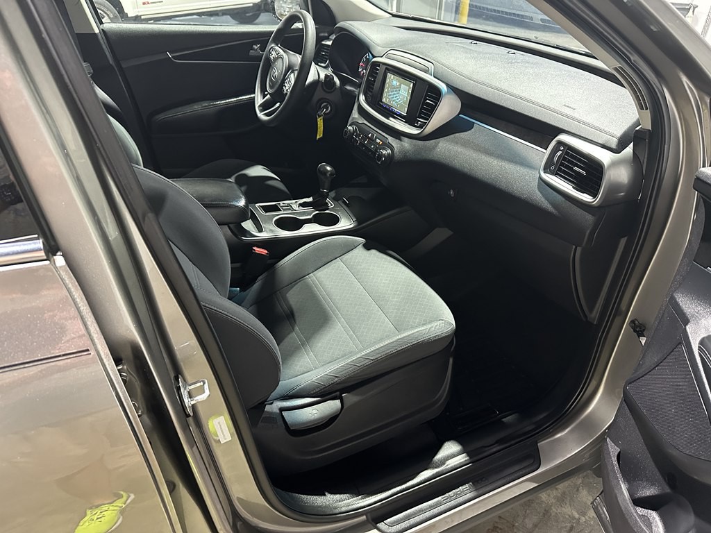 2016 Kia Sorento Image 9
