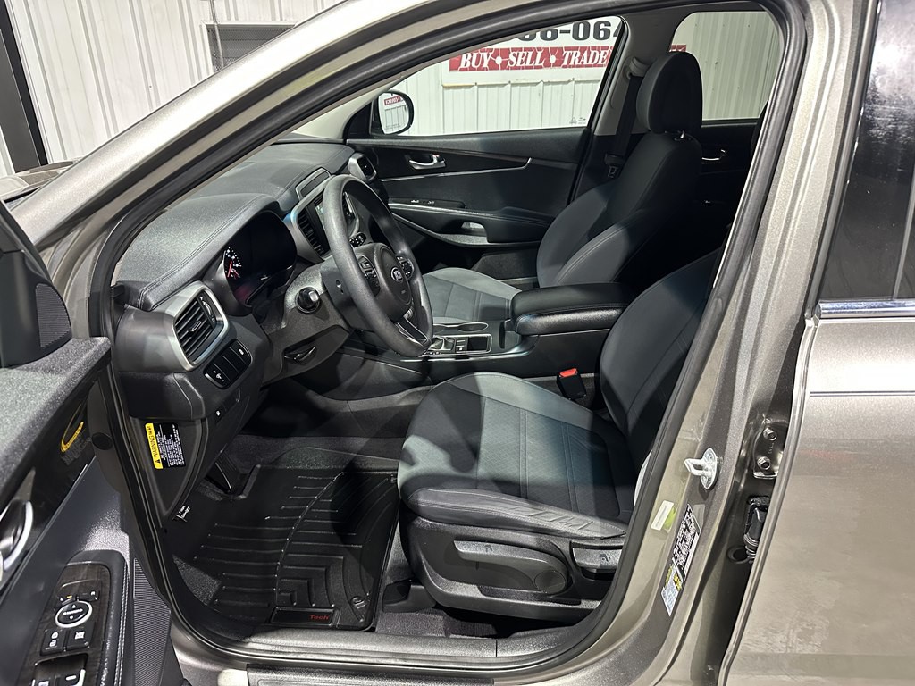 2016 Kia Sorento Image 13