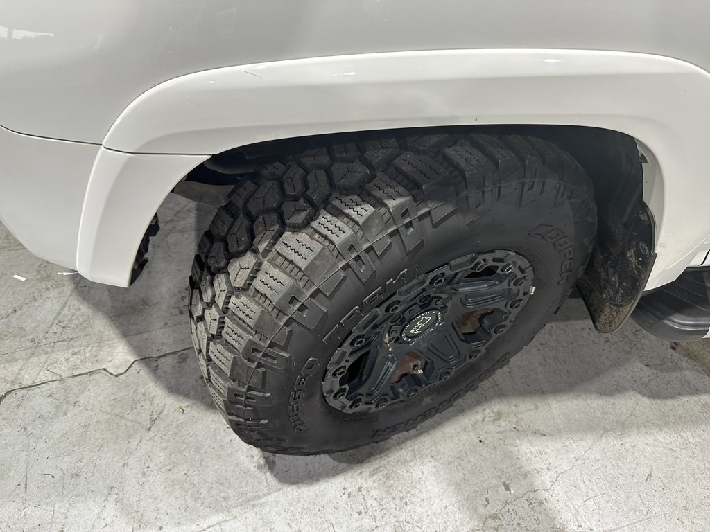 2017 Toyota 4Runner Image 3