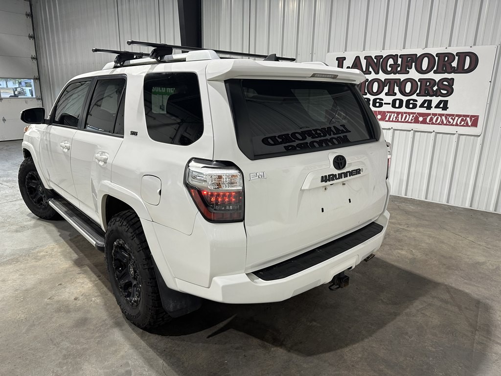 2017 Toyota 4Runner Image 5