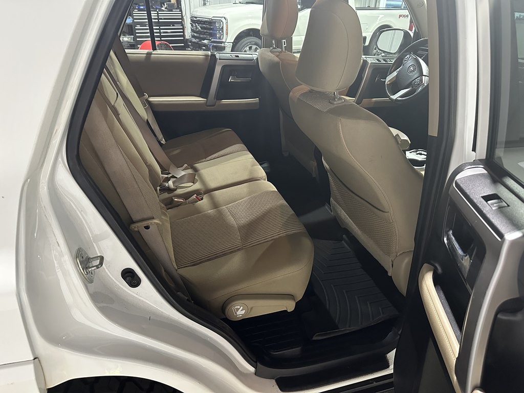 2017 Toyota 4Runner Image 8