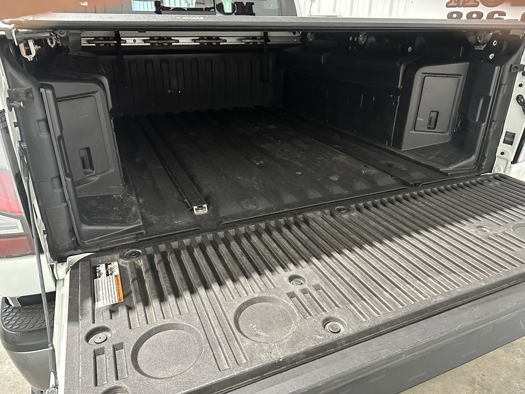 2021 Nissan Titan Image 6