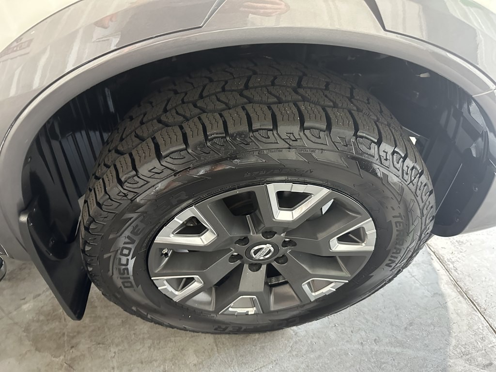 2021 Nissan Titan Image 8