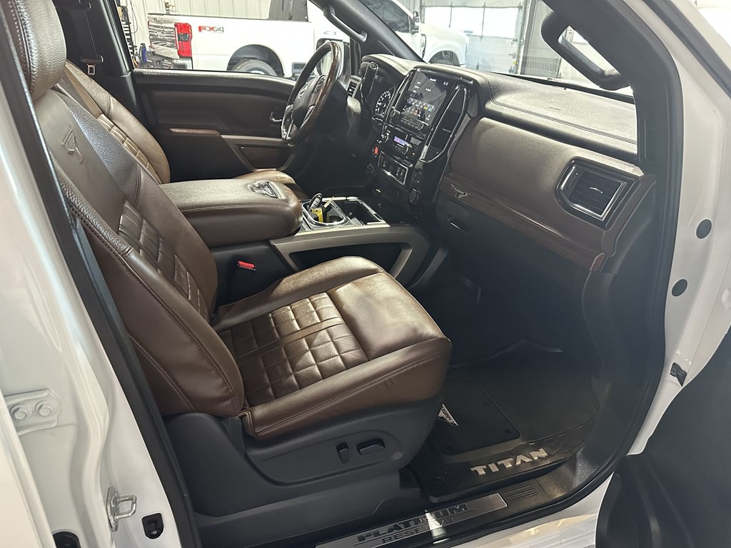 2021 Nissan Titan Image 10