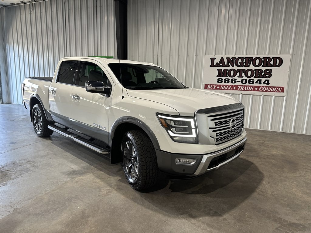 2021 Nissan Titan Image 20