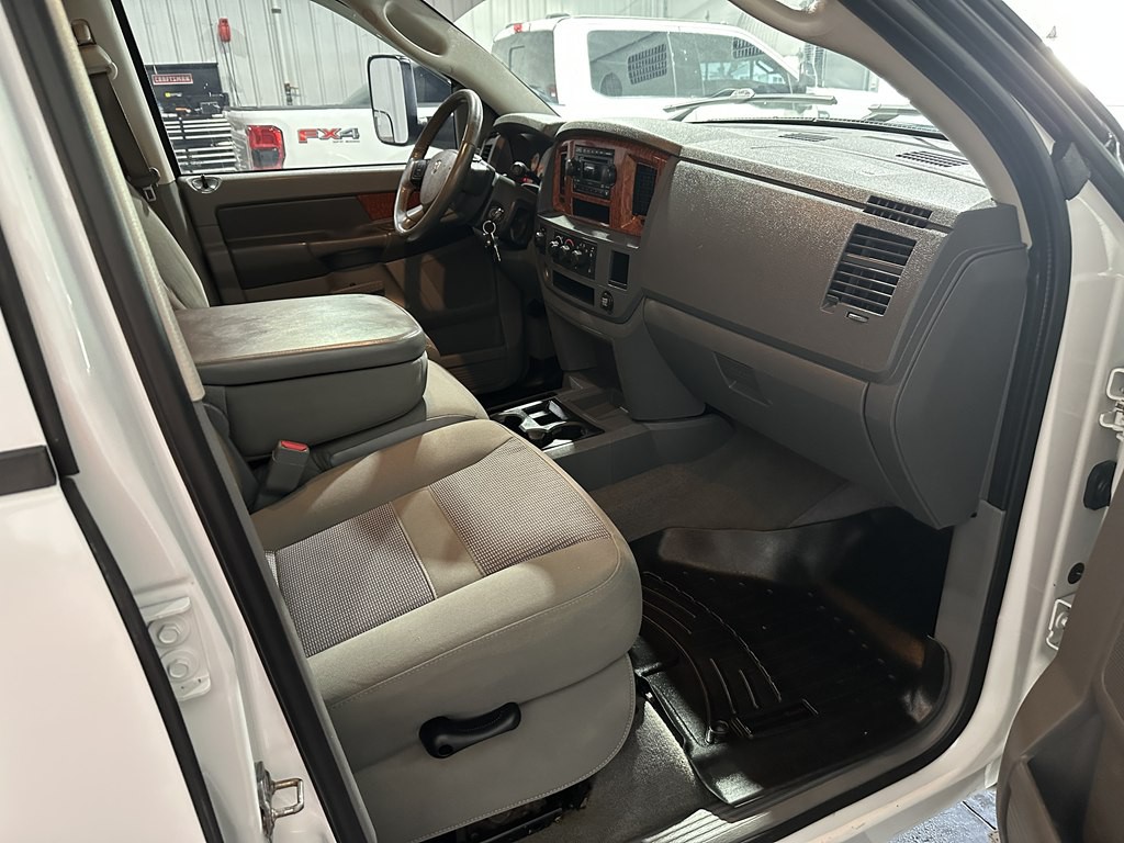 2006 Dodge Ram 3500 Image 9