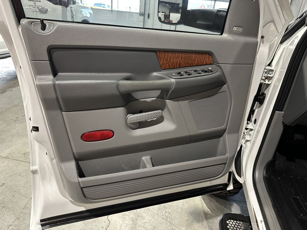 2006 Dodge Ram 3500 Image 13