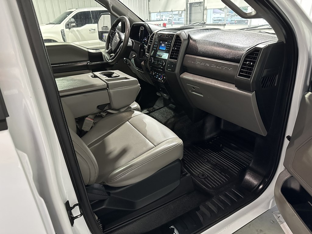 2017 Ford F-250 Image 9