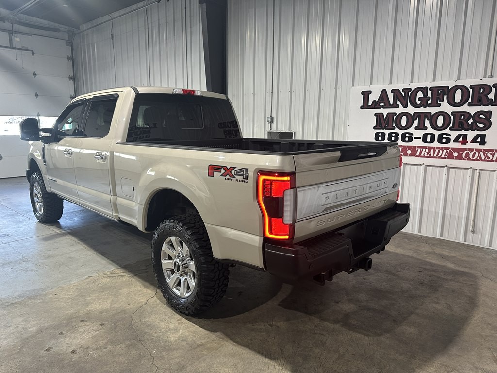 2017 Ford F-250 Image 4