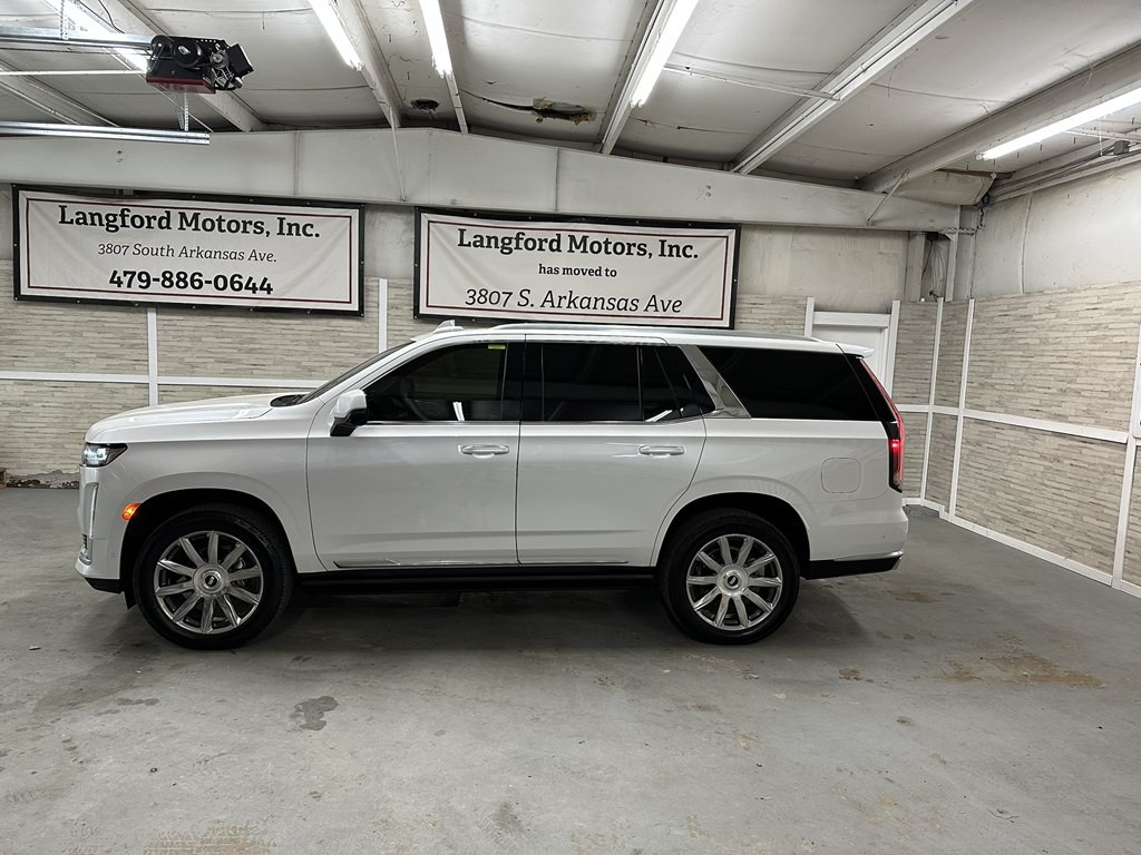 2023 Cadillac Escalade Image 1