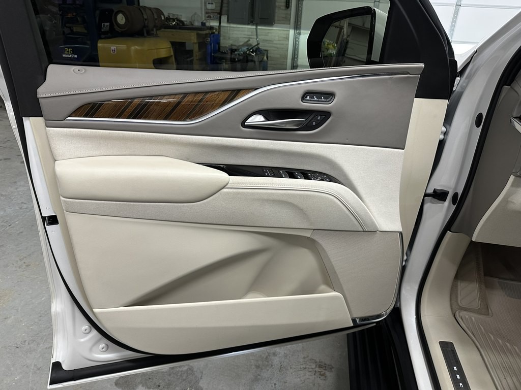2023 Cadillac Escalade Image 15