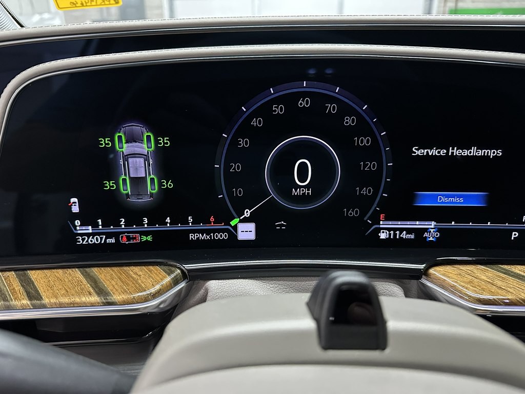 2023 Cadillac Escalade Image 17