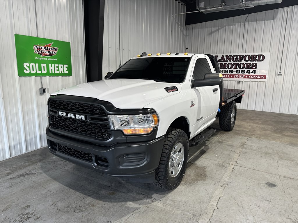 2022 RAM 3500 Image 2