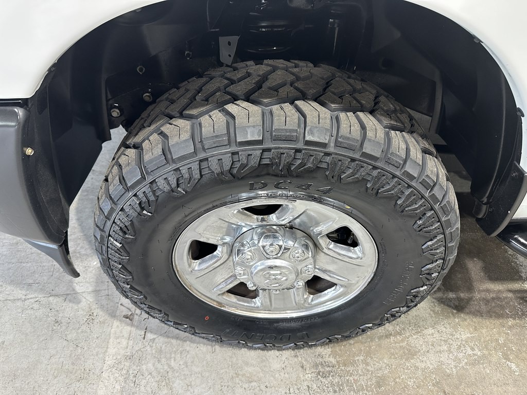 2022 RAM 3500 Image 3